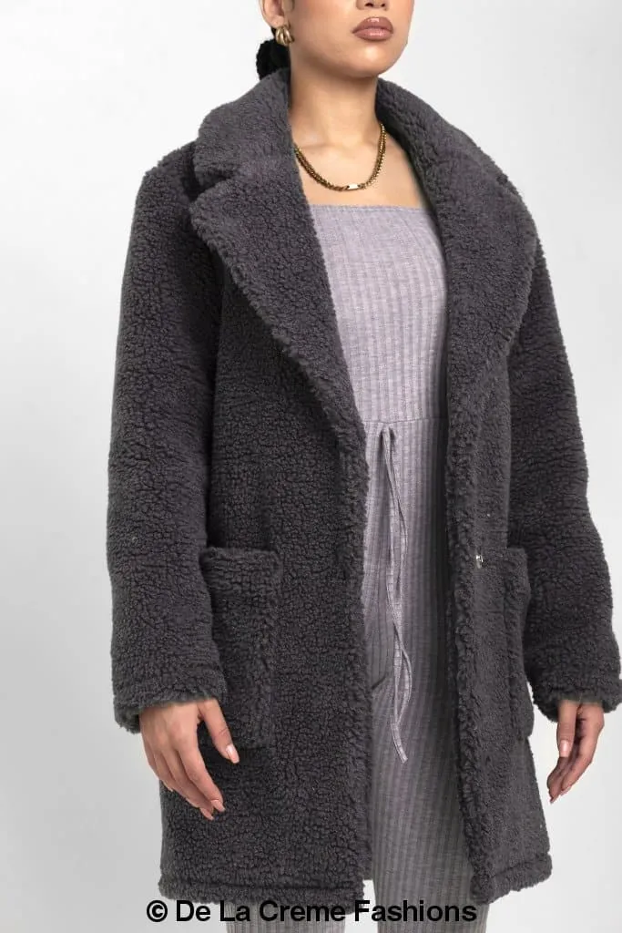 Abrigo Jacqueline Oversized Teddy Coat