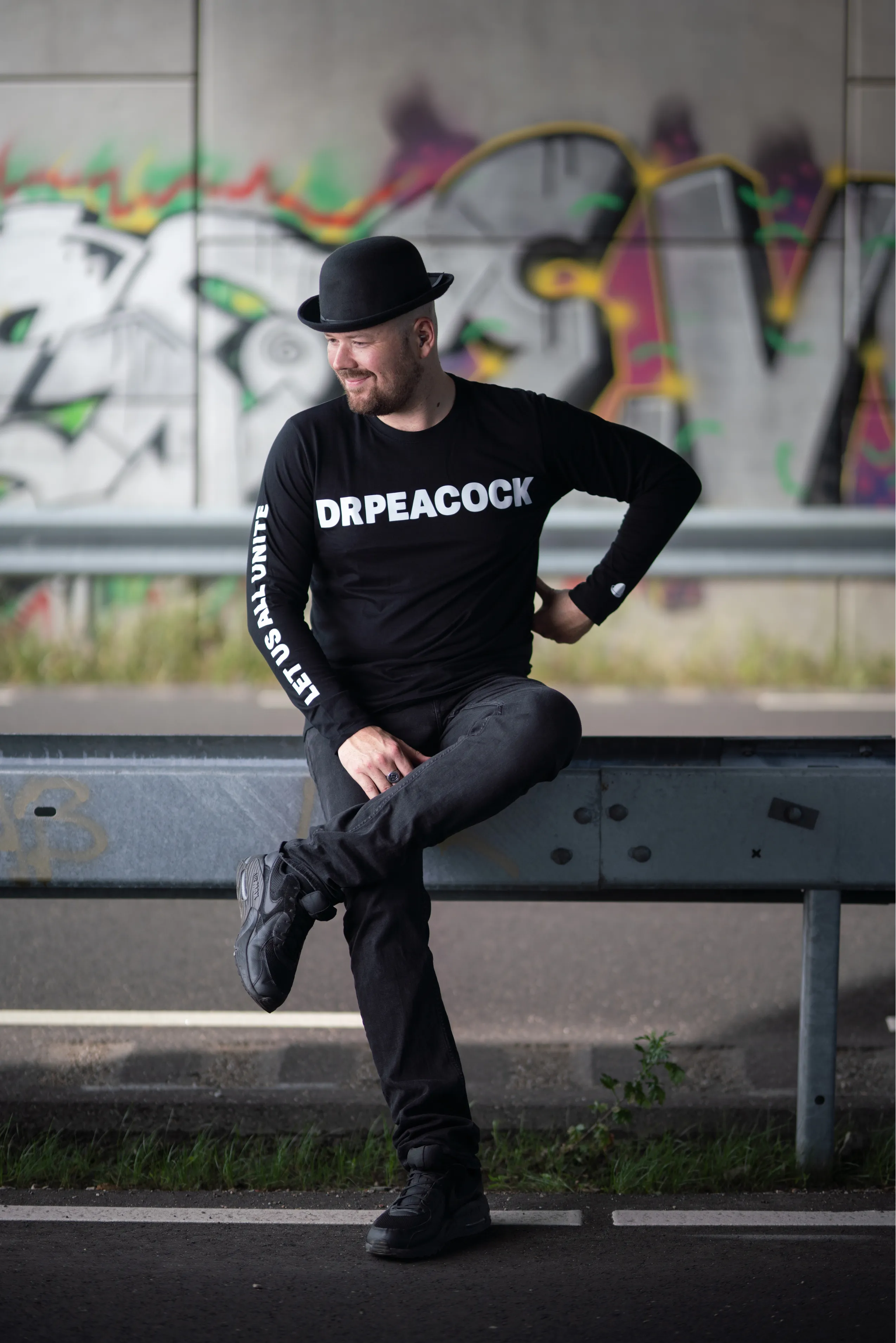 Dr. Peacock - Billie T-shirt Long Sleeve (White/Black)