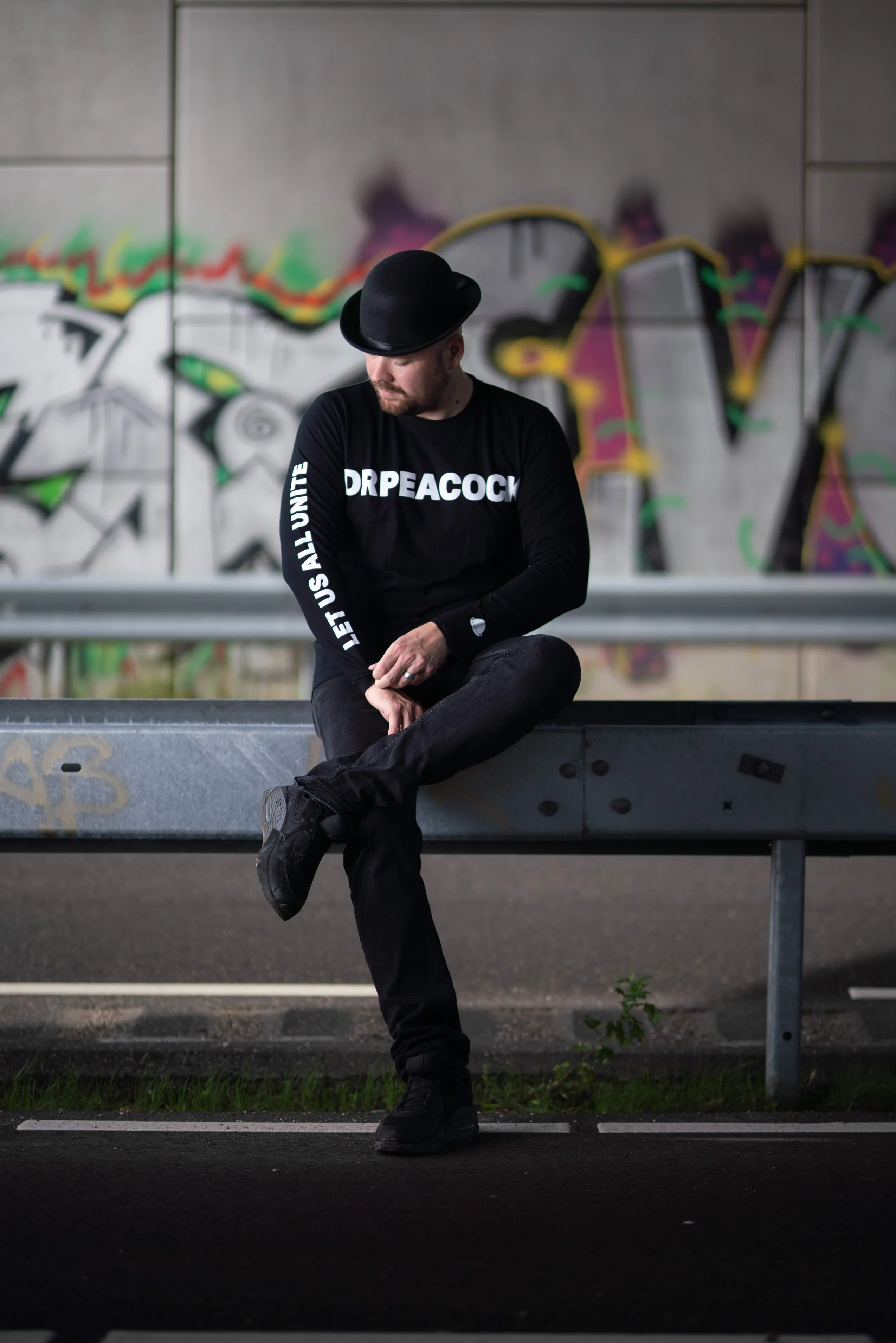 Dr. Peacock - Billie T-shirt Long Sleeve (White/Black)