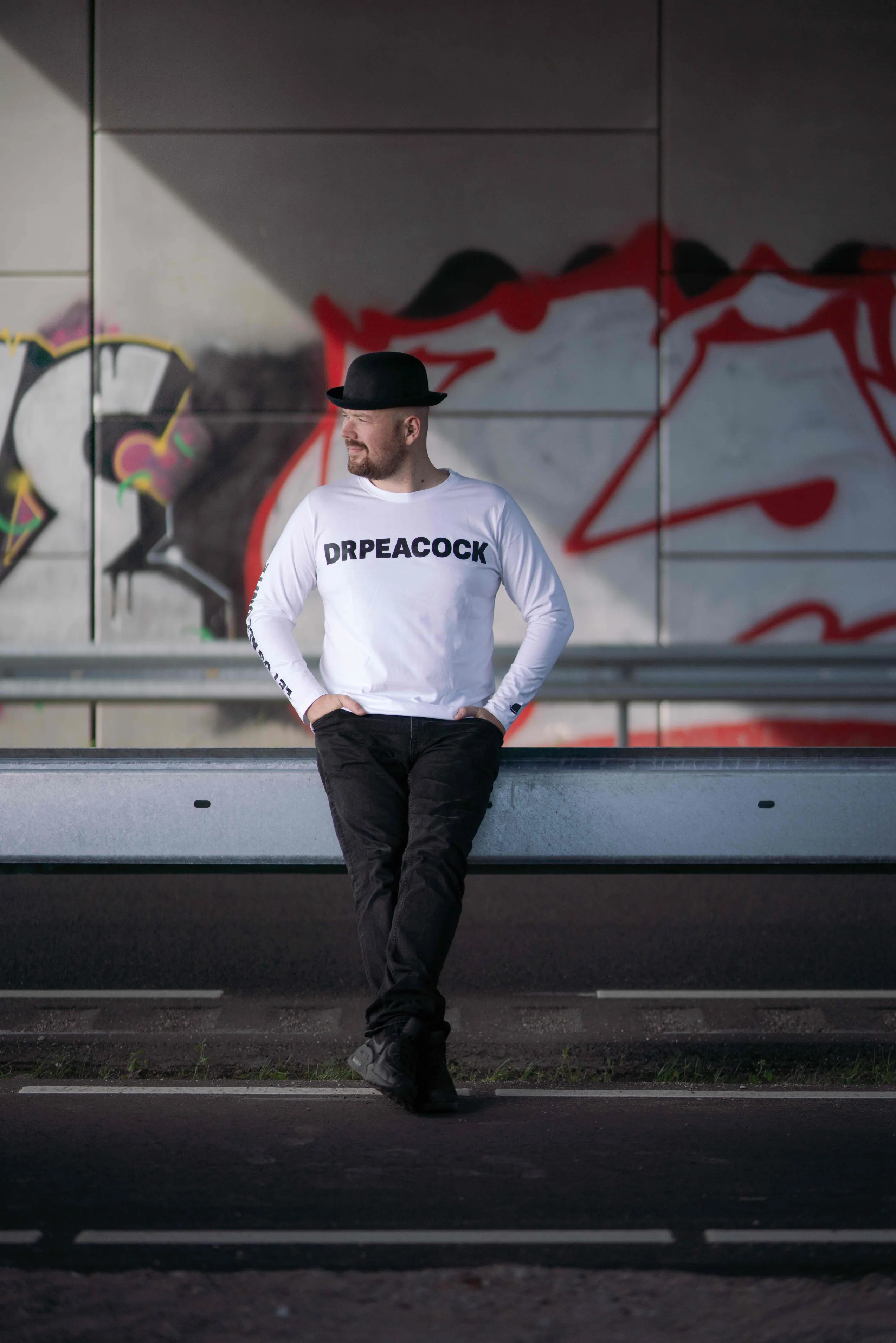 Dr. Peacock - Billie T-shirt Long Sleeve (White/Black)