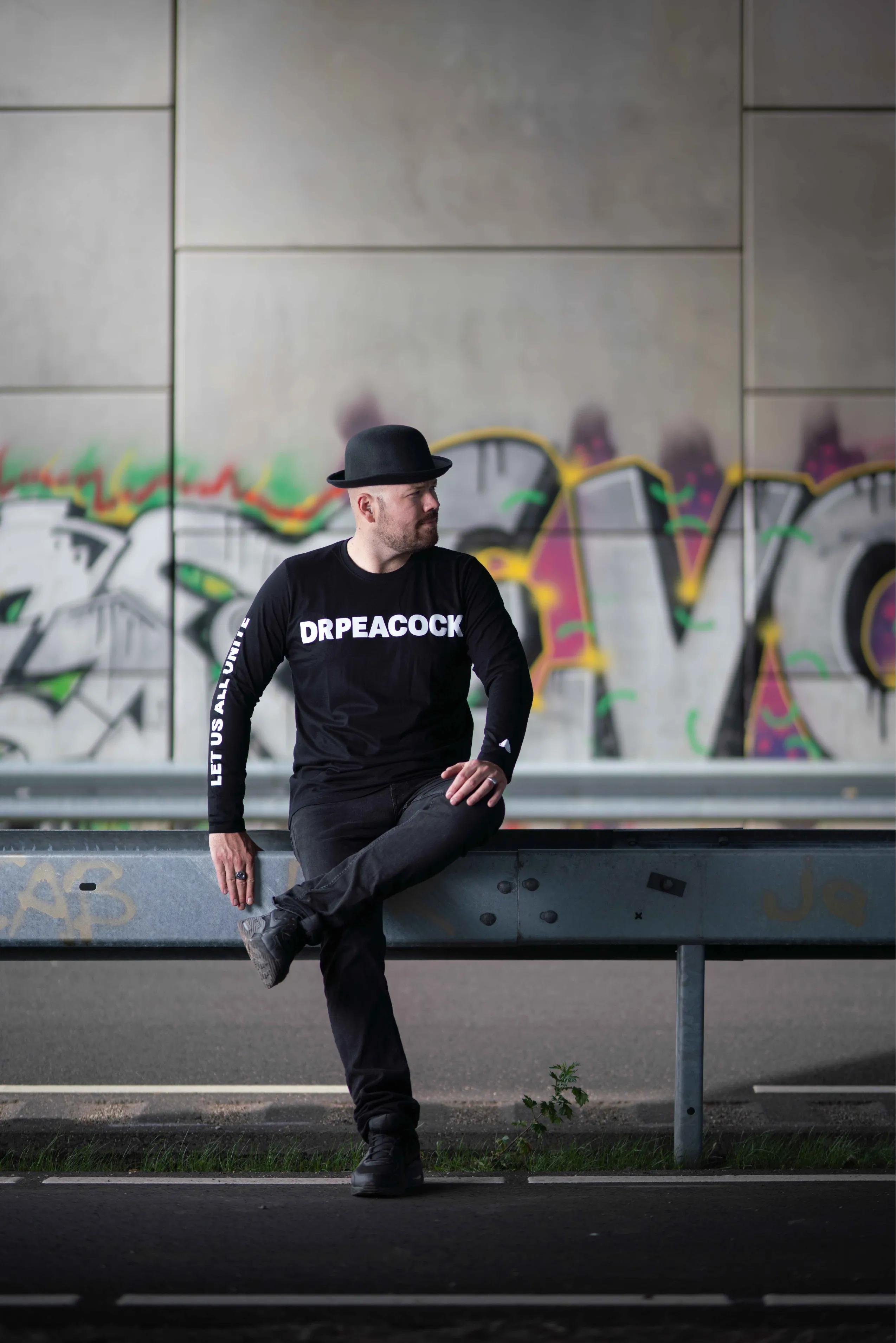 Dr. Peacock - Billie T-shirt Long Sleeve (White/Black)