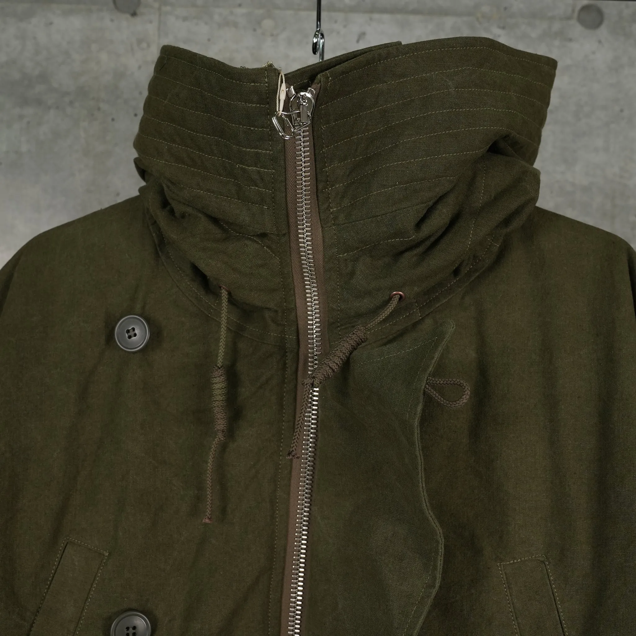 HOODED DOWN COAT / KHAKI