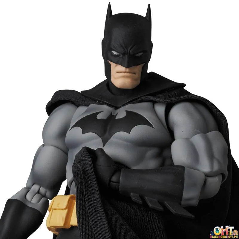 [REISSUE] MAFEX No.126 BATMAN "HUSH" BLACK Ver.