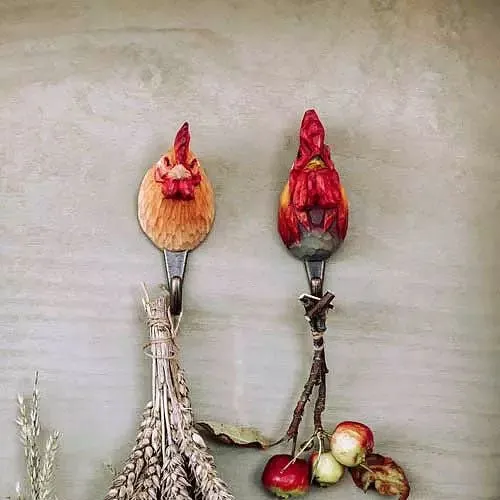 Wooden Hen Hook